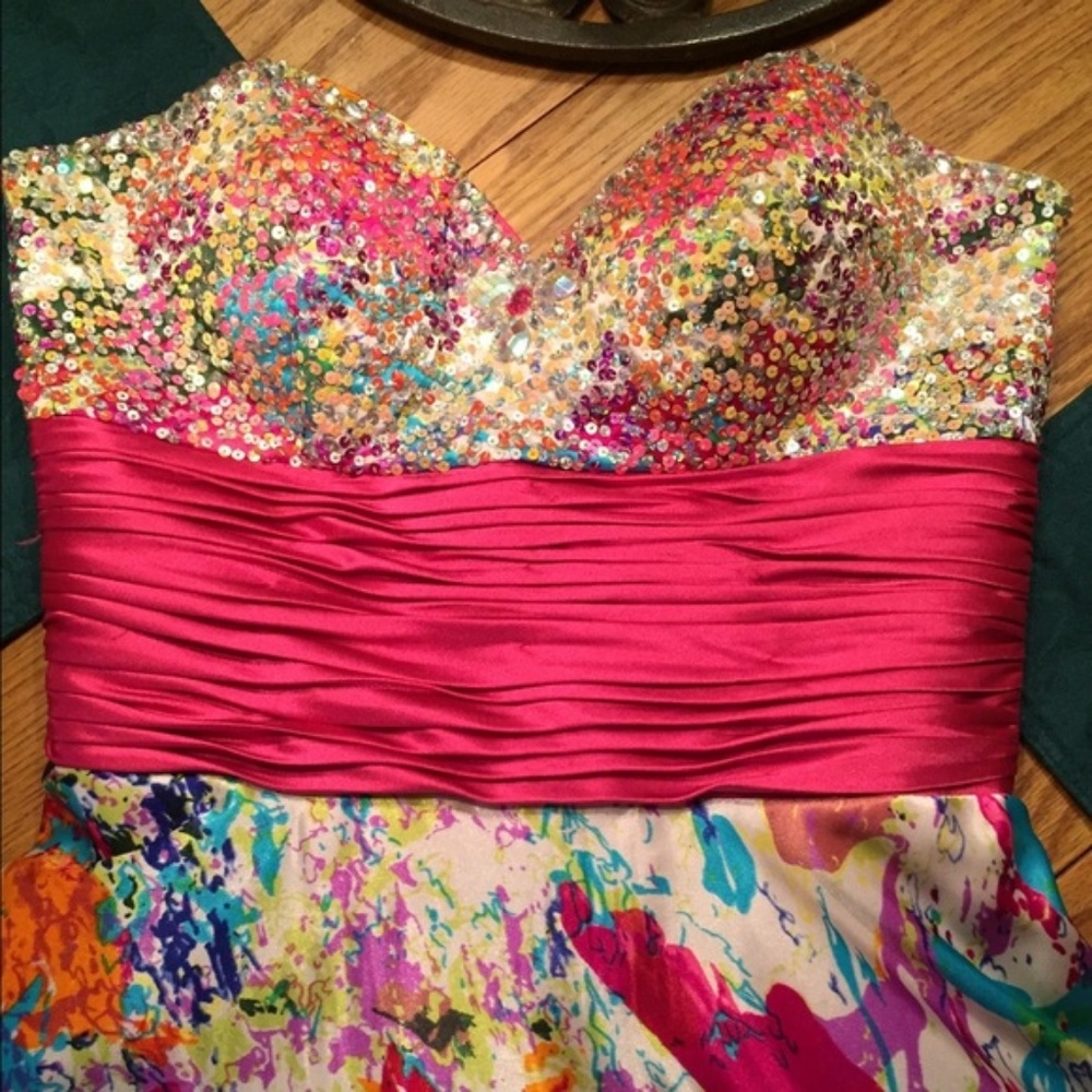 Prom Dress Night Move - Picture 3 of 5